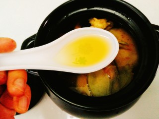 辅食计划+乳鸽红菇汤,一点点料酒（除腥）