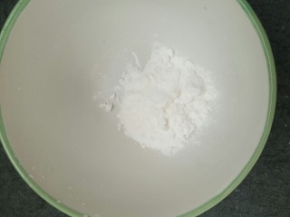 火腿肠卷饼,5  g淀粉