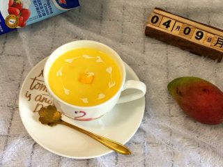芒果酸奶昔,自己做吃的放心