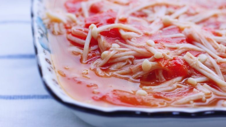菌类料理＋番茄烩金针菇,试试吧！