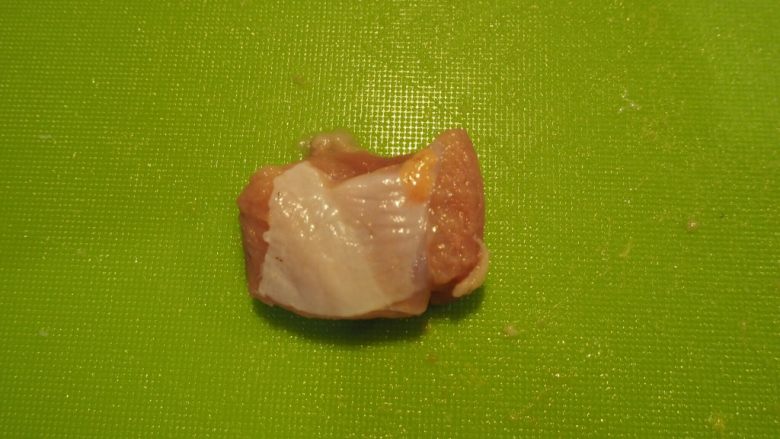 菌类料理+蒜味蘑菇鸡肉
,切成一小口大小