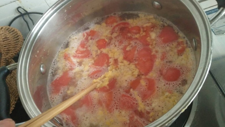 番茄疙瘩汤,下去开水里