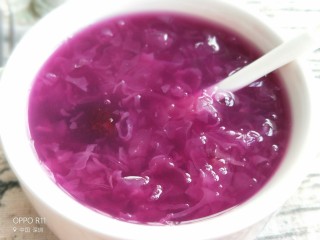 养颜营养早餐,舀一碗漂亮的紫薯糯耳