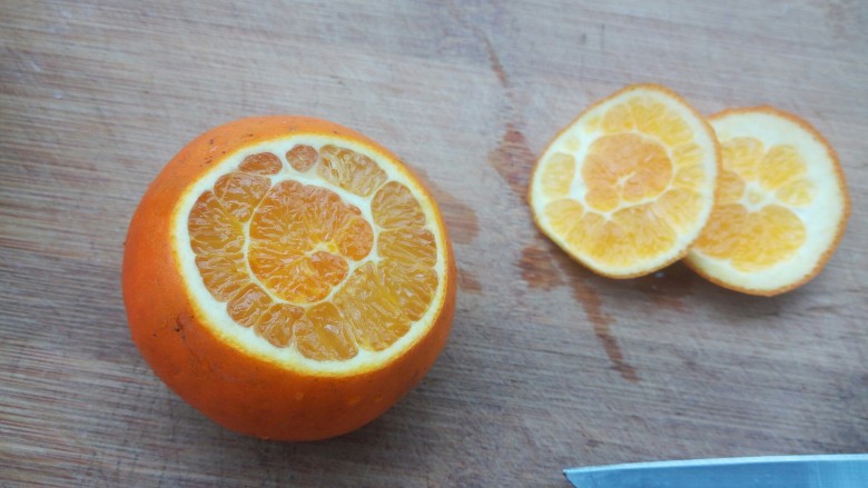 橙香土豆泥,切去橙子前后两边