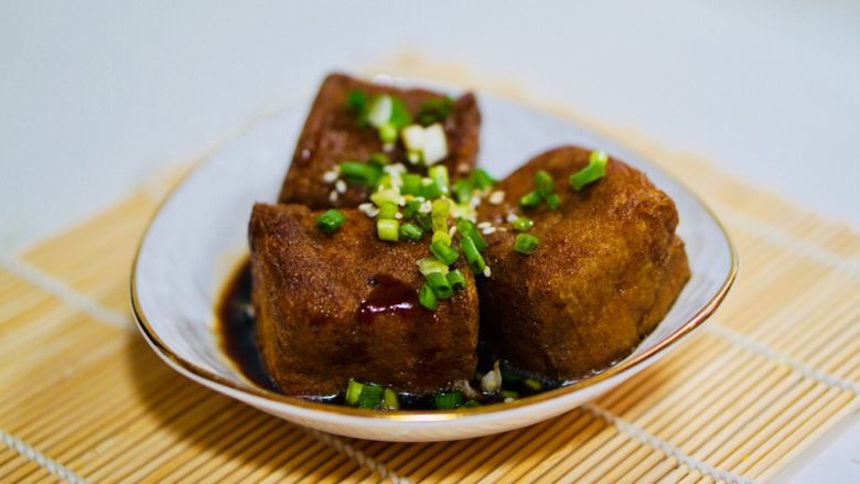 上海菜油豆腐塞肉