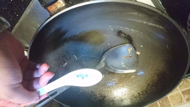 菌类料理+温润三菇汤,锅内剩余油分+一小勺菇油重新起锅