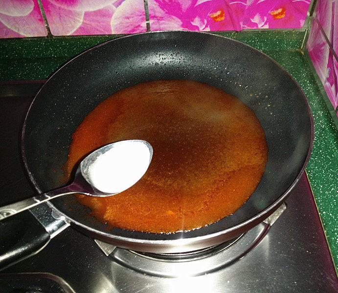 茄汁狭鳕鱼 #宝宝辅食#,稍后边调入湿淀粉水、边搅拌至浓稠、用勺子舀起成流动线状即可