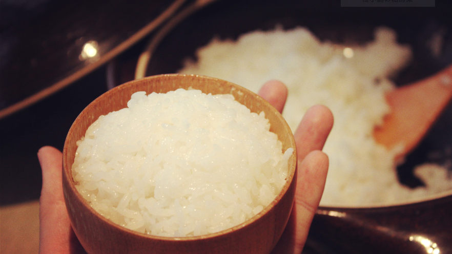 土锅焖米饭