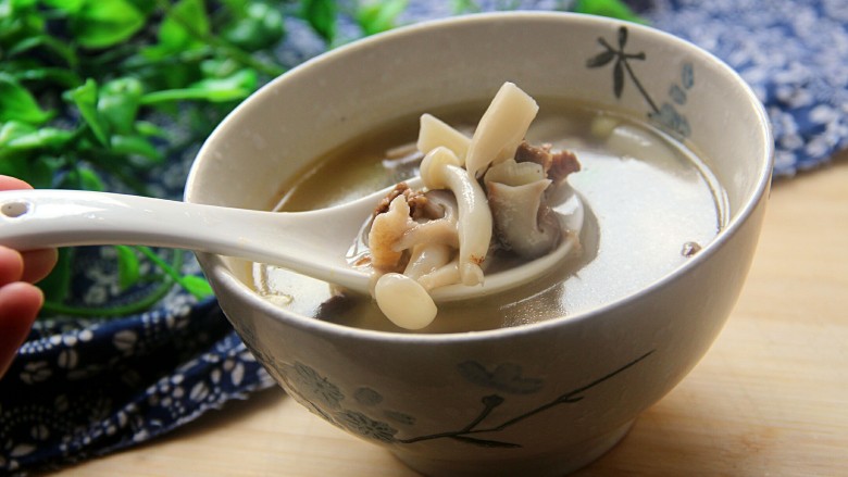 菌类料理+蟹味菇香菇牛肉汤