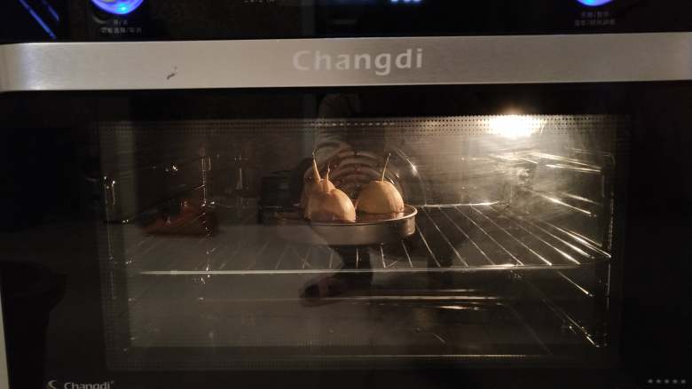 梨享布朗尼, 烤箱预热180度，中层烤30分钟左右