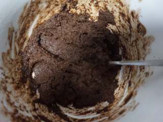 奇亚籽藜麦巧克力无油蛋糕（无麸质）,将藜麦粉翻拌均匀