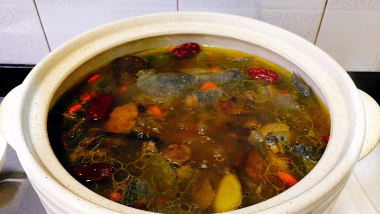 菌类料理+红枣榛蘑乌鸡汤,完全出味，