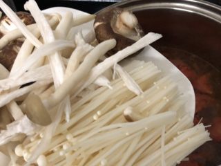 杂菇海鲜汤,杂菇