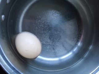 萌鼠鸡蛋,鸡蛋下水煮熟