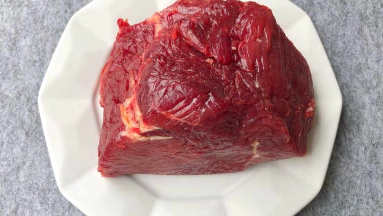 水煮牛肉,<a style='color:red;display:inline-block;' href='/shicai/ 216'>牛肉</a>500g