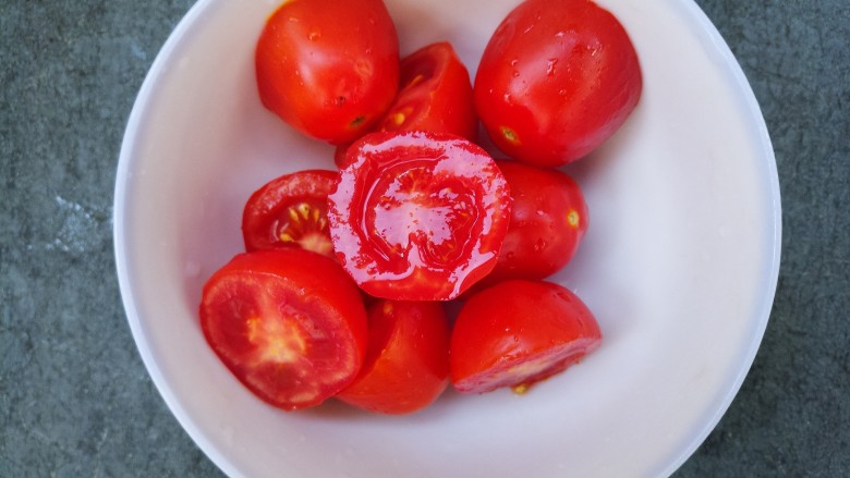 了不起的小番茄+小番茄水果捞,把小番茄切两半
