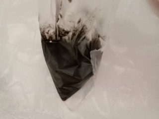 酸奶拉花,黑芝麻酱，也可以放在裱花袋里，果酱瓶只要你有，没有就像我保鲜袋
真的很好用