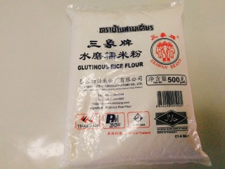 平底锅版+双色豆沙饼,采用的是三象水磨糯米粉