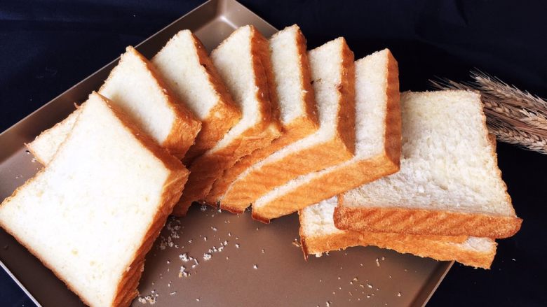 卡仕达吐司面包,冷却后切片，就可以品尝了。