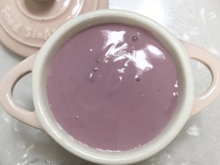 酸奶拉花,在铺紫色的酸奶