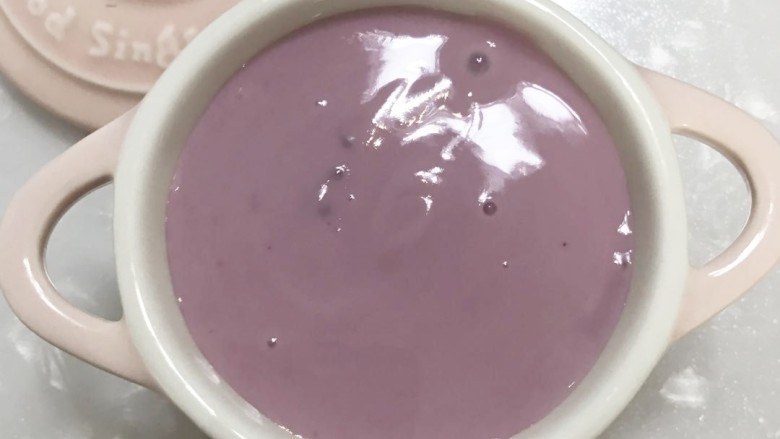酸奶拉花,在铺紫色的酸奶
