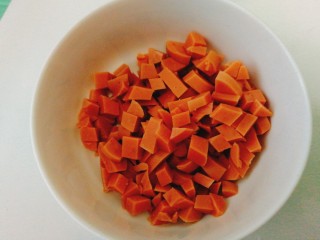 了不起的小番茄+奶酪焗黑米饭杂蔬番茄盅,火腿肠切小