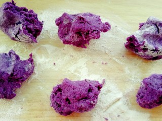 紫薯红豆糕,分成六等份