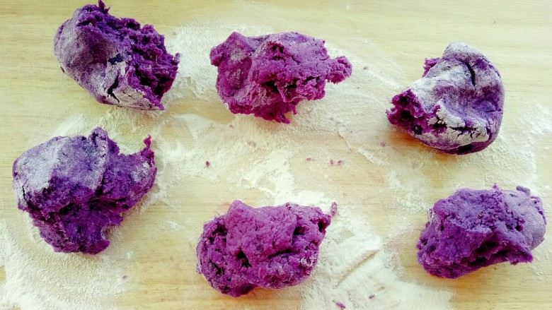 紫薯红豆糕,分成六等份
