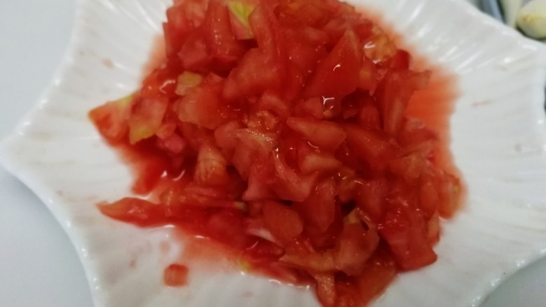 了不起的小番茄+番茄鱼片,切小
