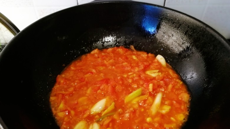 了不起的小番茄+番茄鱼片,快速翻炒出红油