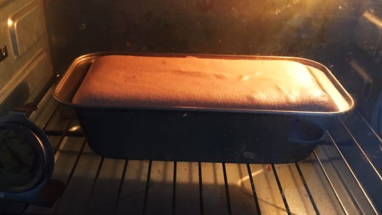 可可玉枕蛋糕,烤制时间40分钟。