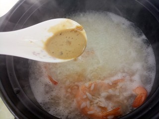 鲜虾砂锅粥,一勺芝麻酱
