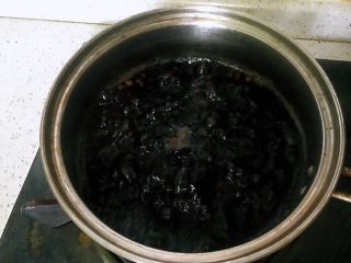 红豆黑米粥,大火烧开，调小火至熟。