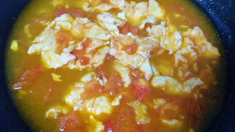 了不起的小番茄+番茄鸡蛋面,汤汁变浓关火，盛出备用。