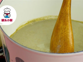 豆腐秒变抹茶布丁,奶锅倒入牛奶200ml、细砂糖20g、抹茶粉4g，开小火搅拌溶解均匀