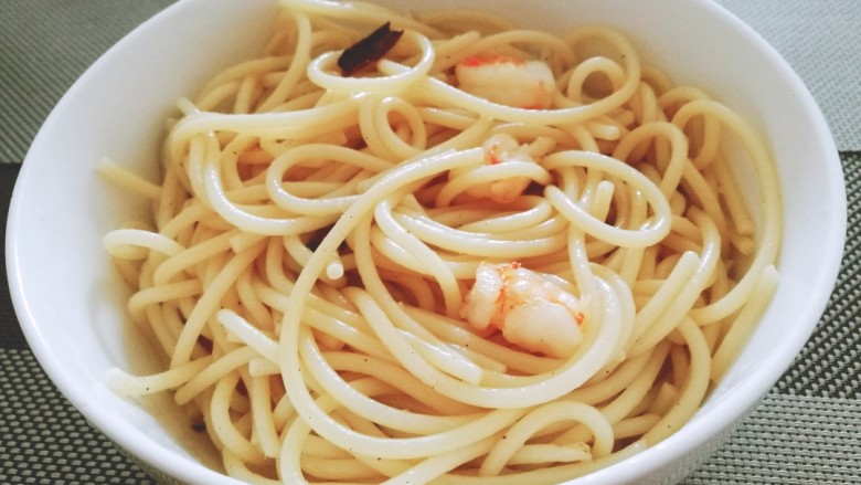家常版海鲜意大利面,家常版的意大利面就做好了。