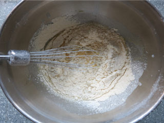 杂粮小四卷,筛入小米蛋糕粉