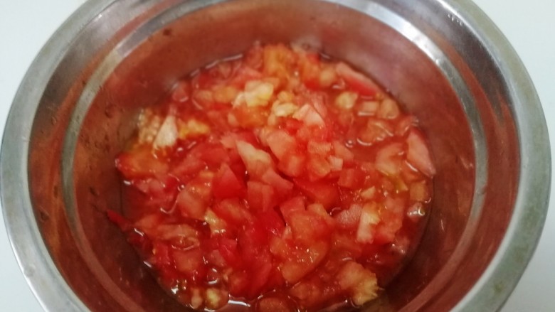 了不起的小番茄+松软香嫩的番茄鸡蛋饼,切成小丁