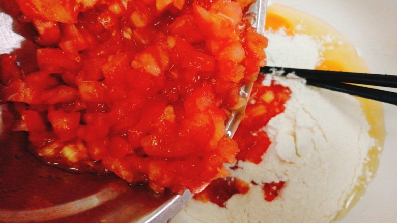 了不起的小番茄+松软香嫩的番茄鸡蛋饼,加入西红柿丁