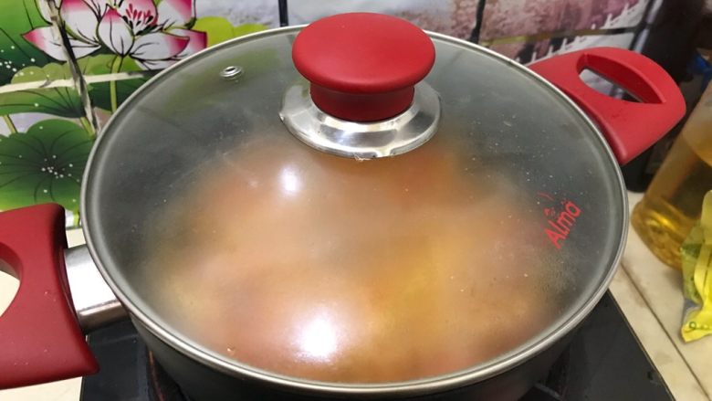 了不起的小番茄·笋干番茄蛋花汤,盖上锅盖，转小火，煮4.5分钟