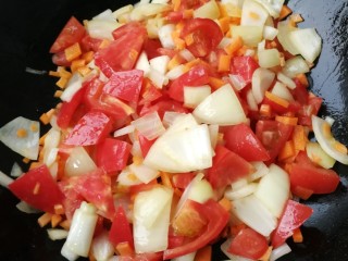 了不起的小番茄+番茄鸡肉酱意面,再放西红柿