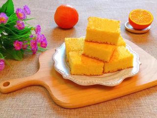 橙味蛋糕,切成小块即可食用。
