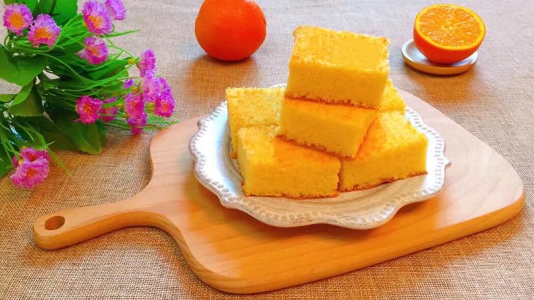 橙味蛋糕,切成小块即可食用。