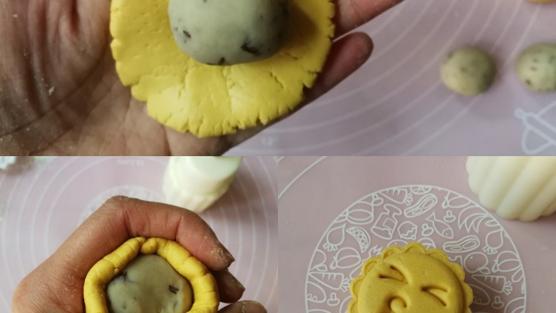 表情包双味南瓜饼,按照同样的方法包好豆沙，然后装入饼模印出花纹