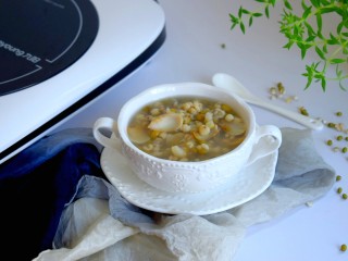 百合绿豆薏仁粥,夏季清热败火的必备粥。