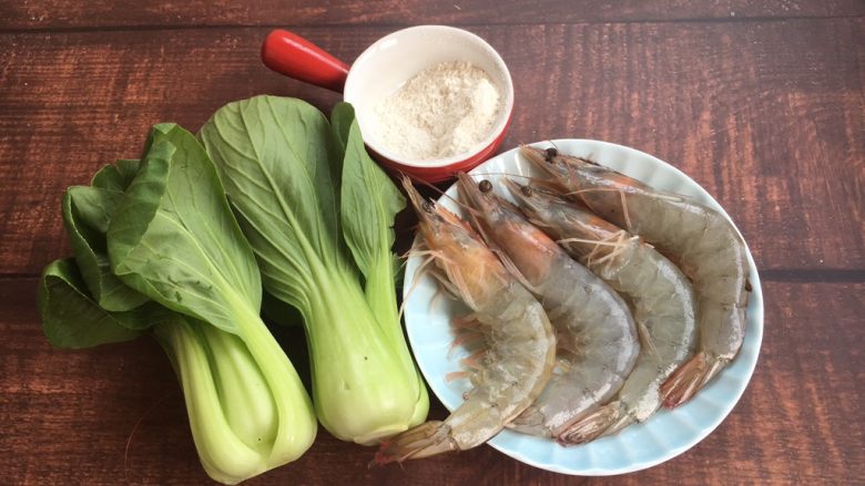 鲜虾油菜饼,准备好主要食材，食材的重量以食材重量表为准。