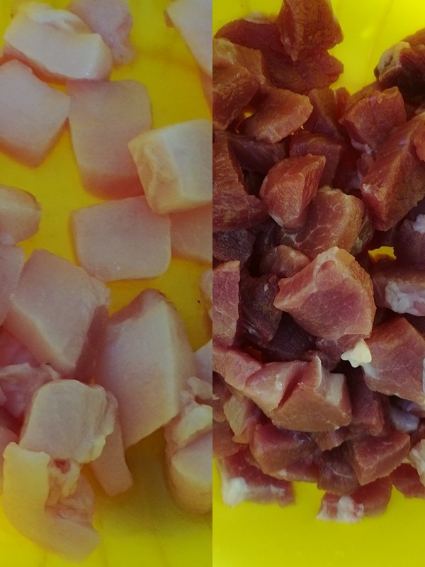 百里香杏鲍菇杂蔬肉丁,猪肉切丁洗净沥干，后腿肉中肥肉单独切出