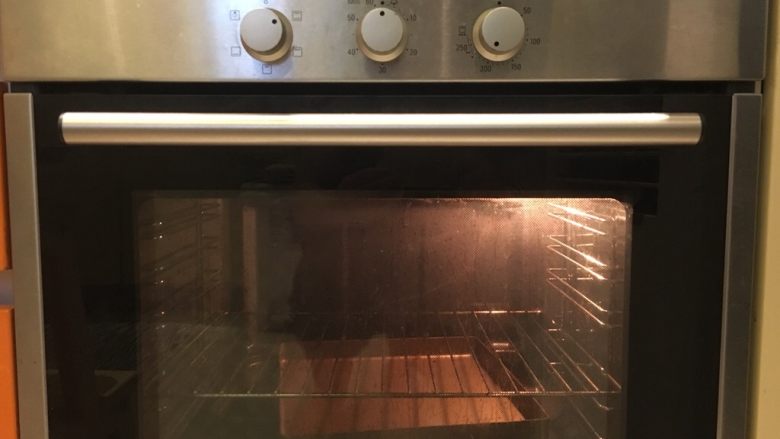 先煎后烤之香草厚切猪排,烤箱预热200度！
