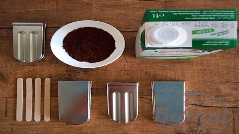原创 |鲜咖啡拿铁牛奶冰棍,将制作所需要的器具准备好，大家可以根据实际情况调整咖啡萃取的设备。