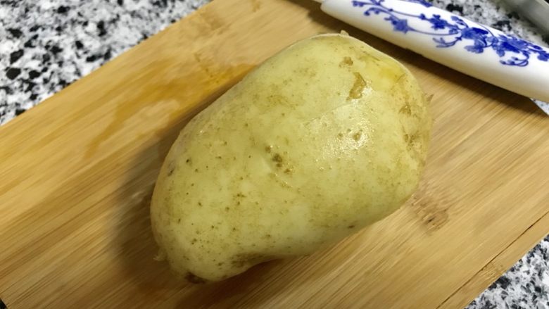 玉米火腿焗土豆,凉一下